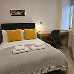 Quartermile Cosy Central Nest